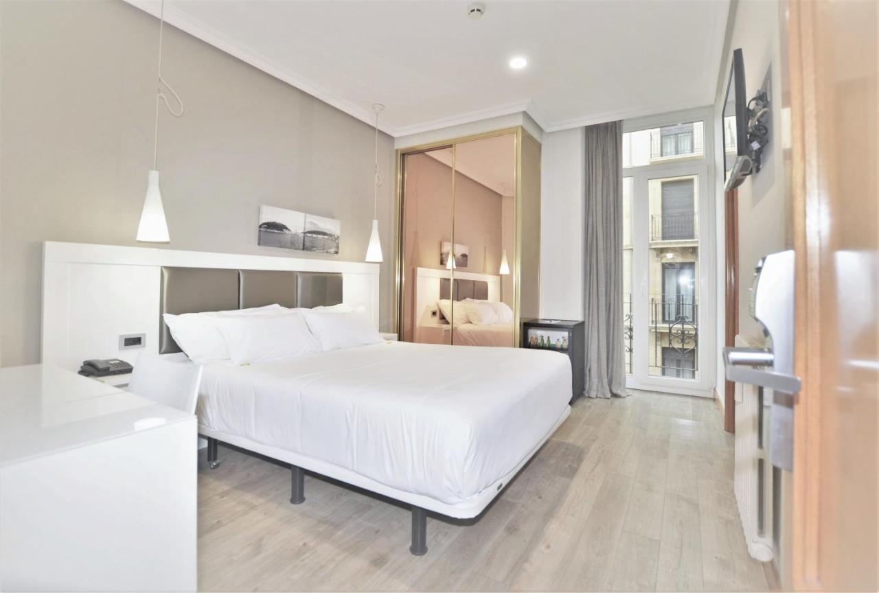 Pension Alemana Сан-Себастьян Экстерьер фото